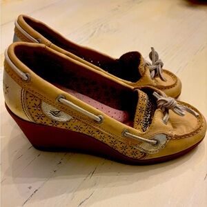 Sperry Top Sider Women's 6 M Wedges Heels Boat Shoes with silver trim